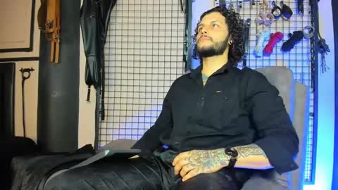 Snapshot of twisted_fantasy_ chatting on February 23, 2025, 6:01 pm Clio Tadeo online show from February 23, 2025, 6:01 pm