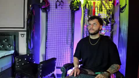 Snapshot of twisted_fantasy_ chatting on December 3, 2025, 6:17 pm Clio Tadeo online show from December 3, 2025, 6:17 pm