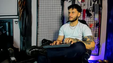 Snapshot of twisted_fantasy_ chatting on February 27, 2026, 4:56 am Clio Tadeo online show from February 27, 2026, 4:56 am