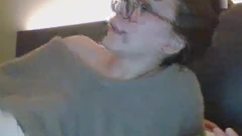 Snapshot of twizzytoxic22 chatting on July 10, 2026, 4:17 am twizzytoxic22 online show from July 10, 2026, 4:17 am