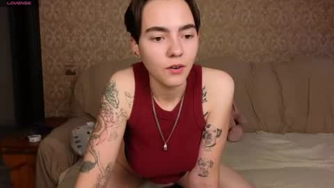 Snapshot of twobabesweet chatting on June 18, 2026, 9:14 am Welcome guys We Lili and Vic PVT open online show from June 18, 2026, 9:14 am