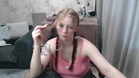 Snapshot of twocutiecats chatting on February 7, 2025, 11:56 am Eva and Tim online show from February 7, 2025, 11:56 am