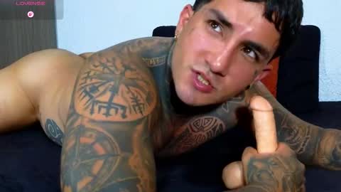 Snapshot of twonaugthy77 chatting on March 19, 2026, 9:41 pm Angel online show from March 19, 2026, 9:41 pm