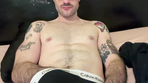 Snapshot of twunkymikey chatting on January 25, 2025, 2:37 am twunkymikey online show from January 25, 2025, 2:37 am