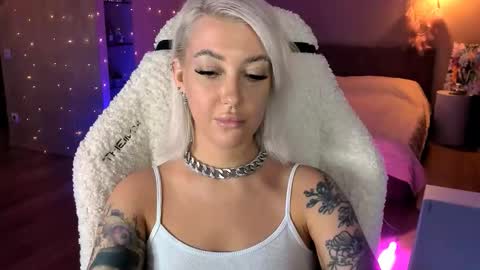 Miley online show from November 8, 2025, 10:59 am