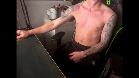 Snapshot of tyler_2465 chatting on January 1, 2025, 5:55 pm Tyler 2465 online show from January 1, 2025, 5:55 pm