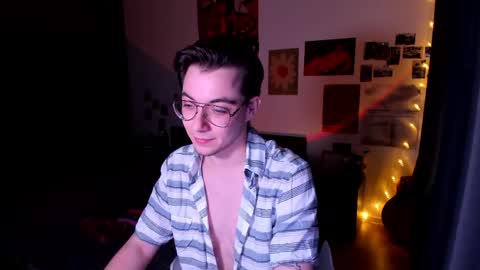 Snapshot of tyler_bergg chatting on April 29, 2026, 10:16 pm tyler berg online show from April 29, 2026, 10:16 pm