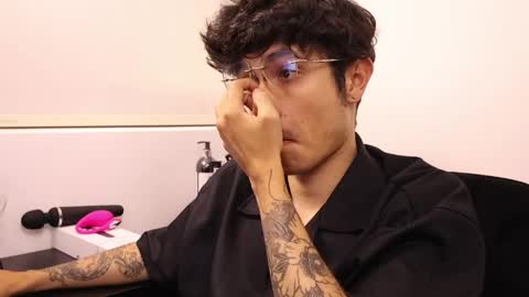 tyler_blade online show from April 8, 2026, 11:48 pm