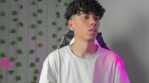 Snapshot of tyler_garcia_ chatting on February 11, 2025, 5:05 am Tyler Garcia online show from February 11, 2025, 5:05 am