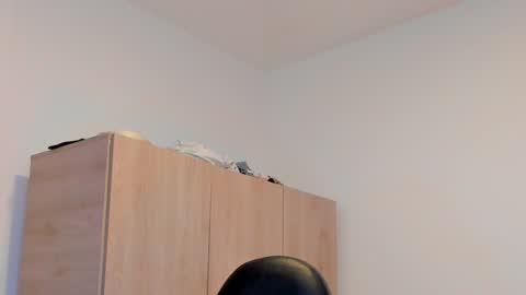 Snapshot of tyler_lautners chatting on December 5, 2024, 2:11 pm online show from December 5, 2024, 2:11 pm