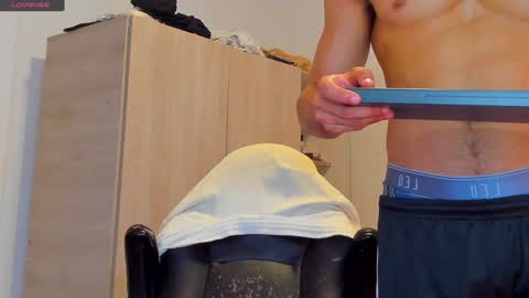 Snapshot of tyler_lautners chatting on December 29, 2024, 3:44 am online show from December 29, 2024, 3:44 am