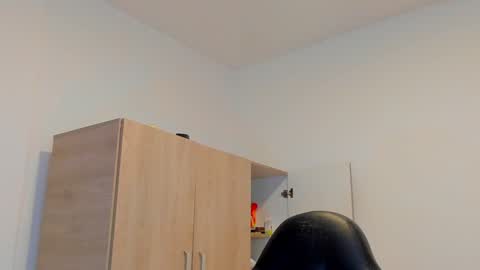 Snapshot of tyler_lautners chatting on January 22, 2025, 8:29 am online show from January 22, 2025, 8:29 am