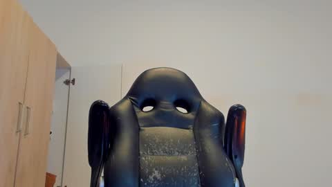 Snapshot of tyler_lautners chatting on January 22, 2025, 2:35 pm online show from January 22, 2025, 2:35 pm