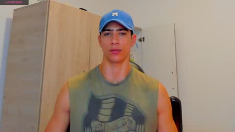 Snapshot of tyler_lautners chatting on February 7, 2025, 1:25 am online show from February 7, 2025, 1:25 am