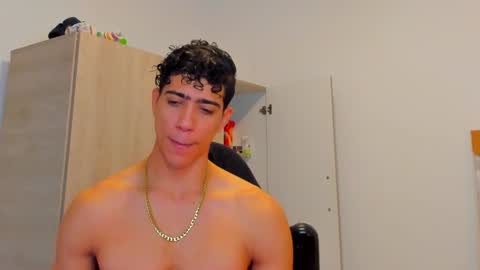 Snapshot of tyler_lautners chatting on February 13, 2025, 6:16 pm online show from February 13, 2025, 6:16 pm