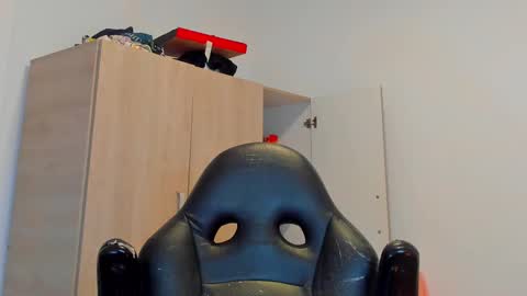 Snapshot of tyler_lautners chatting on March 2, 2025, 12:20 am online show from March 2, 2025, 12:20 am