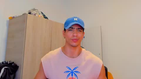 Snapshot of tyler_lautners chatting on March 4, 2025, 4:38 am online show from March 4, 2025, 4:38 am