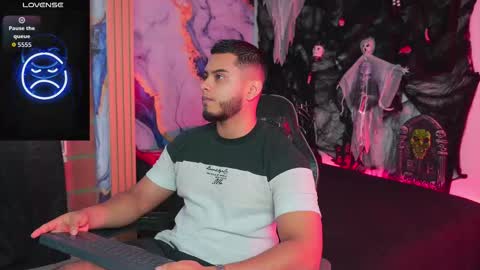 Snapshot of tyler_price01 chatting on October 12, 2025, 9:03 pm Tyler online show from October 12, 2025, 9:03 pm