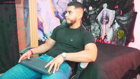 Snapshot of tyler_price01 chatting on October 25, 2025, 11:54 pm Tyler online show from October 25, 2025, 11:54 pm