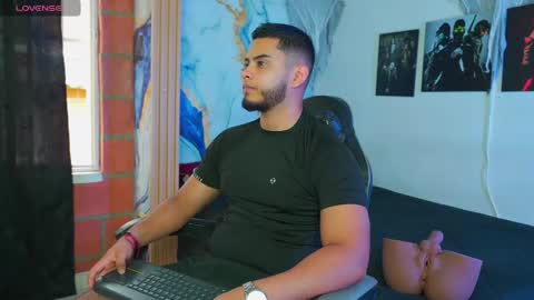 Snapshot of tyler_price01 chatting on November 7, 2025, 9:15 pm Tyler online show from November 7, 2025, 9:15 pm