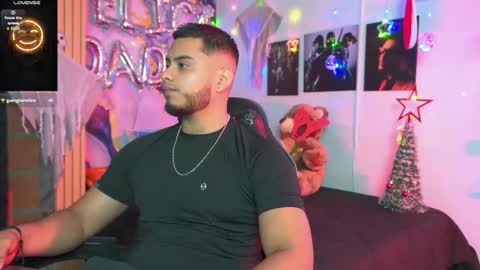 Snapshot of tyler_price01 chatting on December 16, 2025, 3:44 am Tyler online show from December 16, 2025, 3:44 am