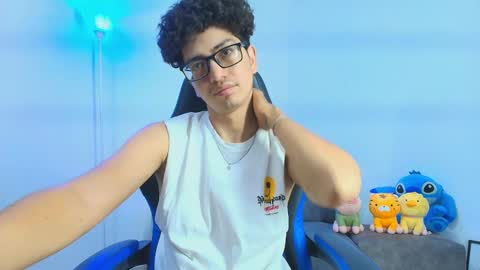   online show from November 7, 2025, 3:39 am