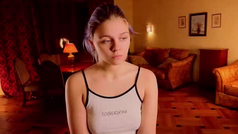 Snapshot of tyraweldy chatting on October 17, 2025, 2:30 pm Crazy online show from October 17, 2025, 2:30 pm