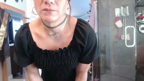 Azelia B online show from December 14, 2025, 10:14 pm