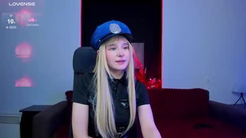 Snapshot of uco_mon chatting on September 27, 2025, 3:00 am Uco online show from September 27, 2025, 3:00 am