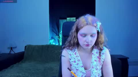 Snapshot of uco_mon chatting on October 2, 2025, 6:04 pm Uco online show from October 2, 2025, 6:04 pm