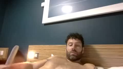 Snapshot of ukguyitsme chatting on November 26, 2025, 11:28 pm ukguyitsme online show from November 26, 2025, 11:28 pm