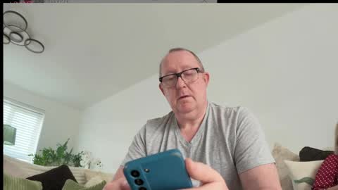 ukhotmaturefuncouple online show from May 31, 2026, 3:08 pm