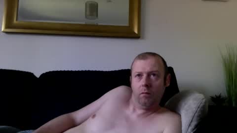 ukmatty3 online show from April 6, 2026, 1:34 pm