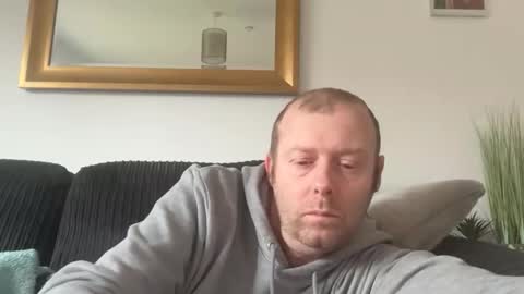 ukmatty3 online show from April 10, 2026, 3:28 pm