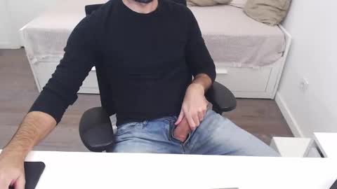 Ulep online show from November 10, 2025, 9:25 pm