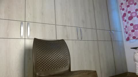 Felipe  model independent online show from February 4, 2025, 11:27 am