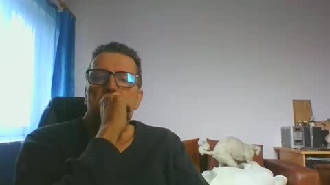 ulmeni4 online show from December 21, 2024, 11:55 am