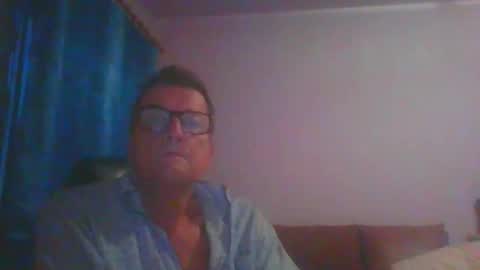ulmeni4 online show from October 20, 2025, 4:24 am
