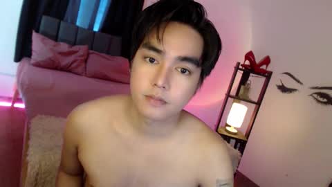 Snapshot of ultimatesexytrans chatting on October 7, 2025, 11:46 pm Alex online show from October 7, 2025, 11:46 pm