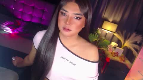 Snapshot of ultimatesexytrans chatting on February 20, 2026, 7:58 pm Alex online show from February 20, 2026, 7:58 pm