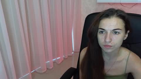 Ulyana online show from September 19, 2025, 4:03 am