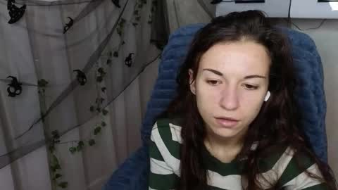 Ulyana online show from November 4, 2025, 5:17 am