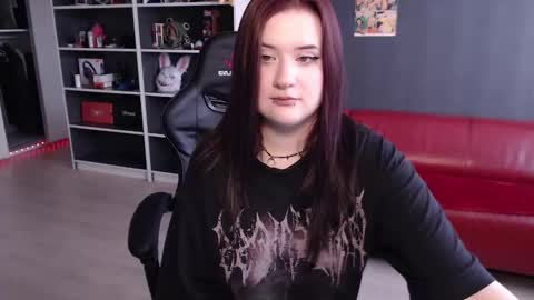 Snapshot of uminarin chatting on December 16, 2025, 4:39 am Julia online show from December 16, 2025, 4:39 am