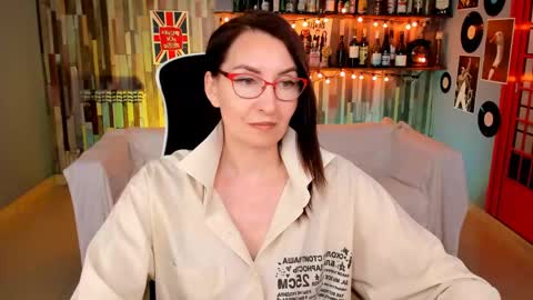 UnaTera online show from May 8, 2026, 7:14 am