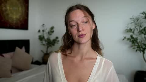 Snapshot of unbelievable__ chatting on February 6, 2026, 2:05 am Sasha online show from February 6, 2026, 2:05 am