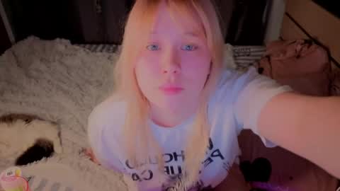 Snapshot of unburntkatniss chatting on May 4, 2026, 5:31 pm unburntkatniss online show from May 4, 2026, 5:31 pm