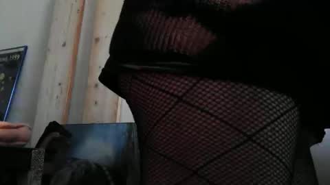 Snapshot of uncutlover1000 chatting on November 16, 2025, 11:05 am patricia online show from November 16, 2025, 11:05 am