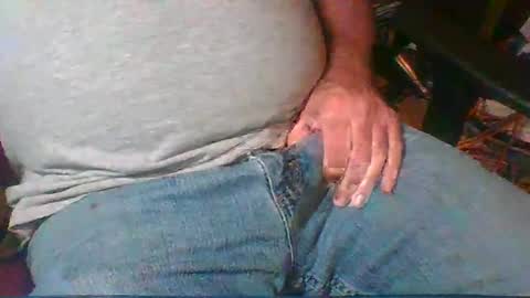 uncutmike7x5 online show from December 25, 2024, 2:25 am