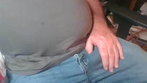 uncutmike7x5 online show from January 1, 2025, 7:10 pm