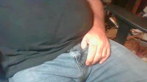 uncutmike7x5 online show from January 15, 2025, 9:09 pm